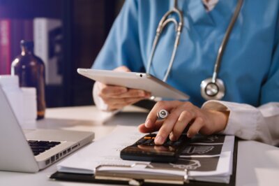 EHR pricing models explained - SaaS vs perpetual licenses